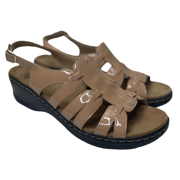 Collection By Clarks Women’s Nude Colored Patent Lightweight Heeled Sandals - Picture 1 of 9